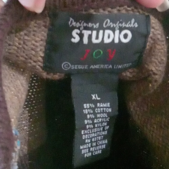 Designers original Christmas vest size extra large - Picture 9 of 9